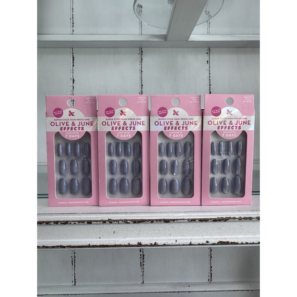 Olive & June‎ Effects BP Velvet Press-On Nails Medium Oval Blue Chrome, 4 Pack